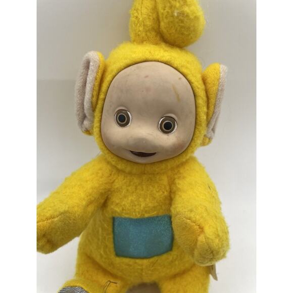 Vintage Playskool Teletubbies La Las Doll Beanie 1998 Rubber Face Yellow 6 Inch - Picture 2 of 6